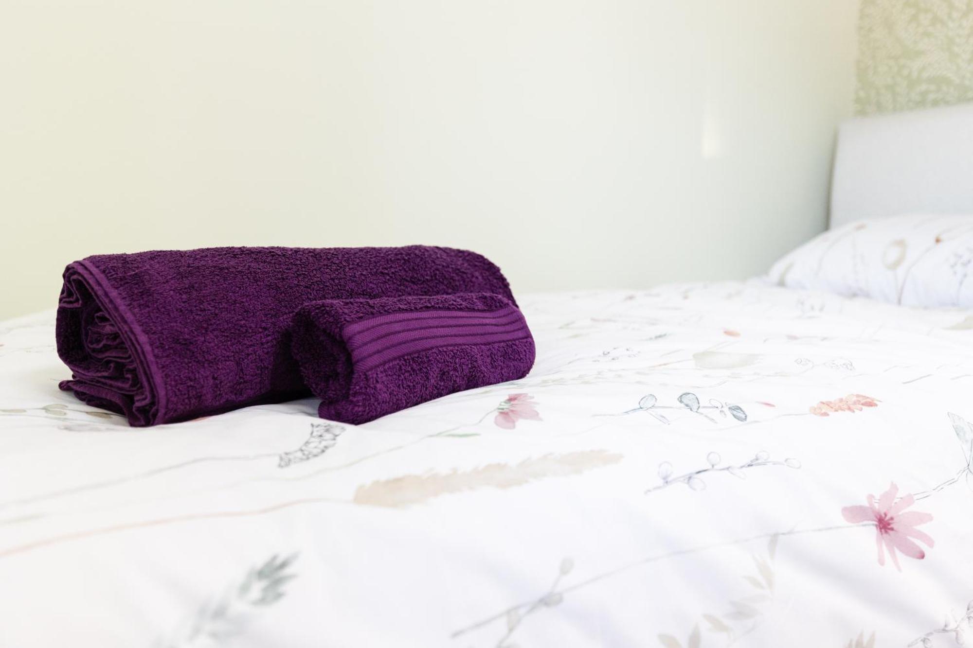 One Bridge End Apartment Певънси Екстериор снимка