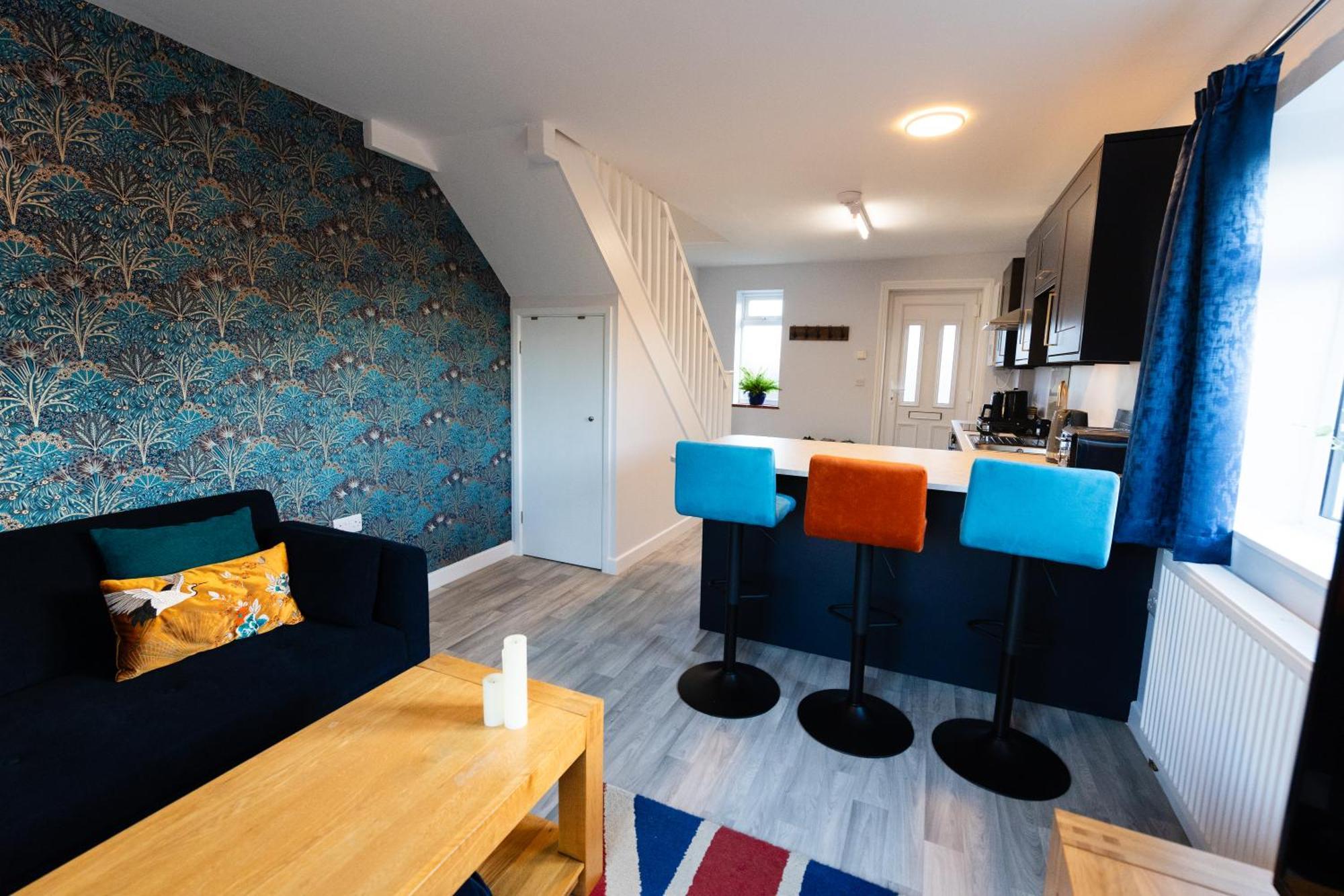 One Bridge End Apartment Певънси Екстериор снимка