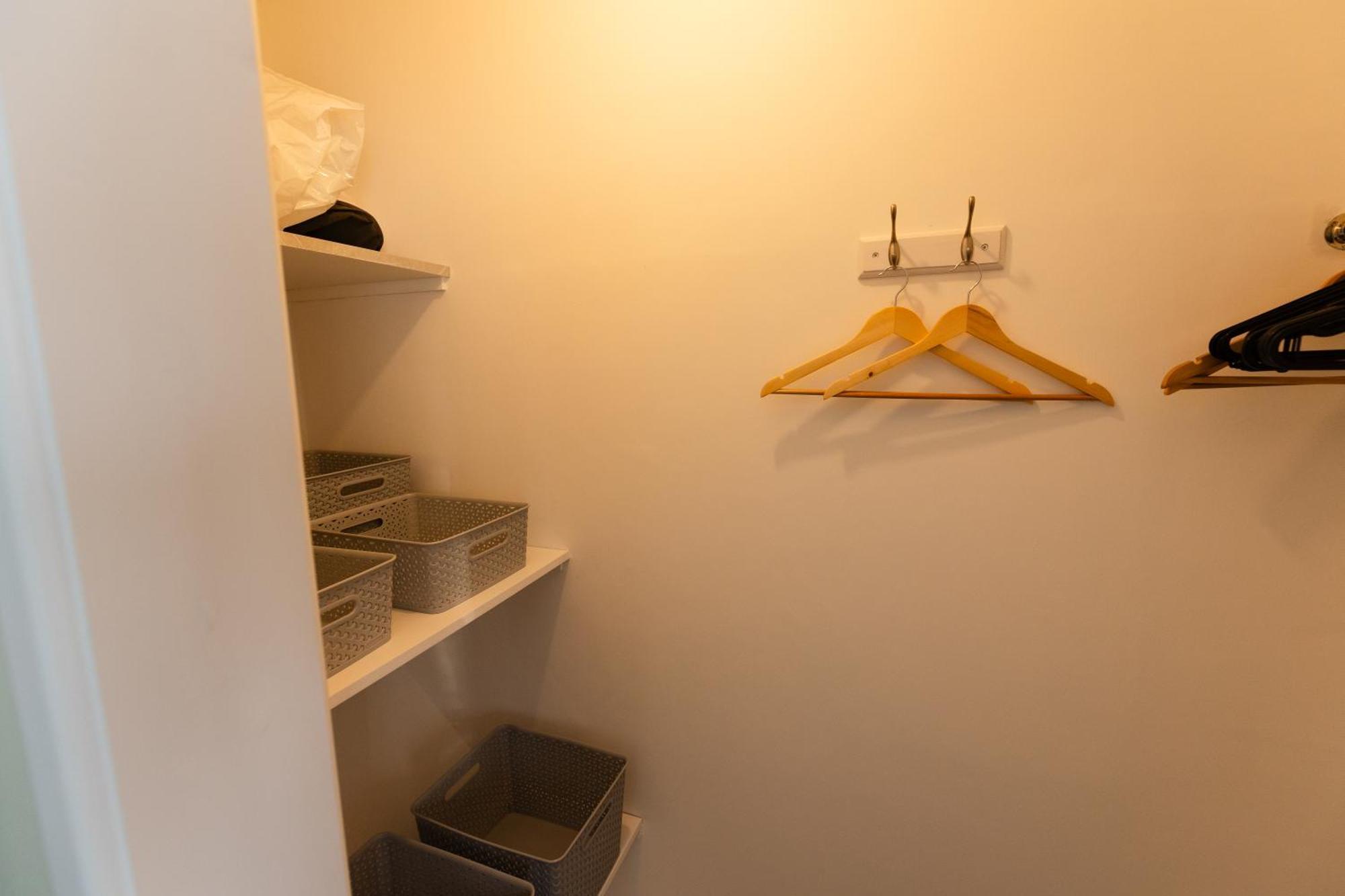 One Bridge End Apartment Певънси Екстериор снимка