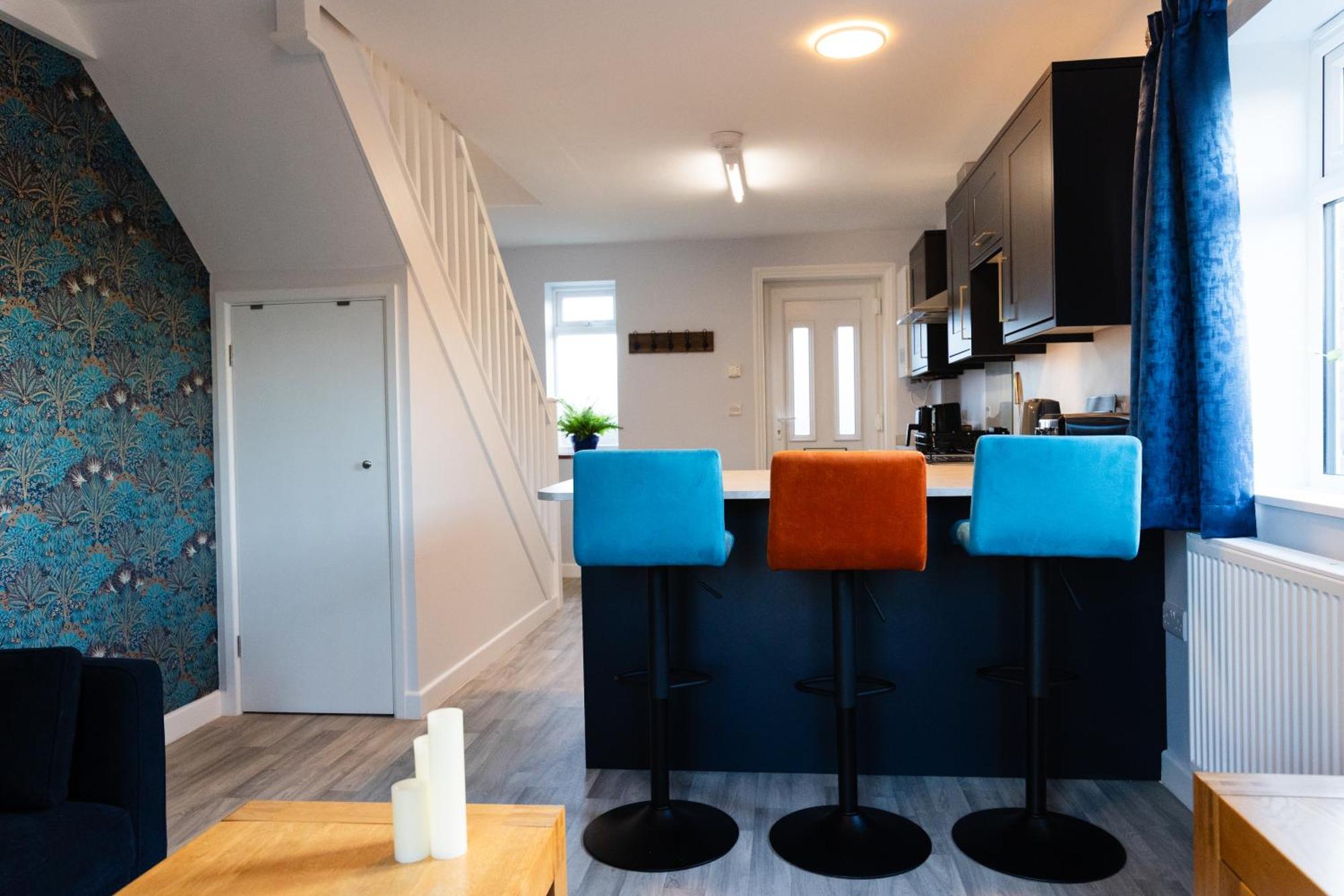 One Bridge End Apartment Певънси Екстериор снимка