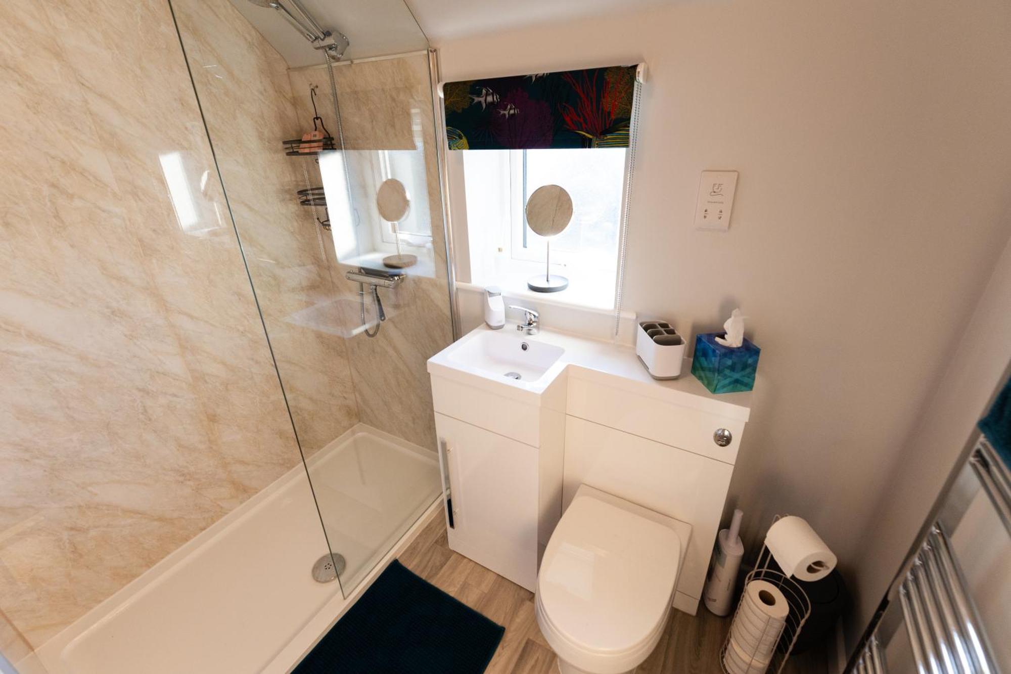 One Bridge End Apartment Певънси Екстериор снимка